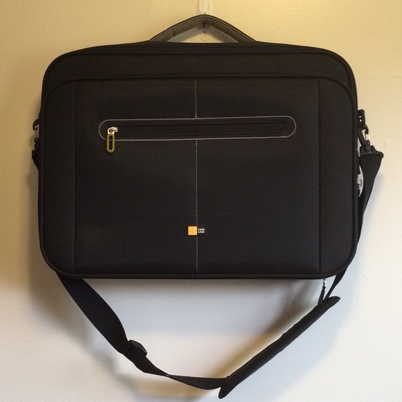 Case Logic Other - NEW Case Logic 18 inch Laptop Case, black